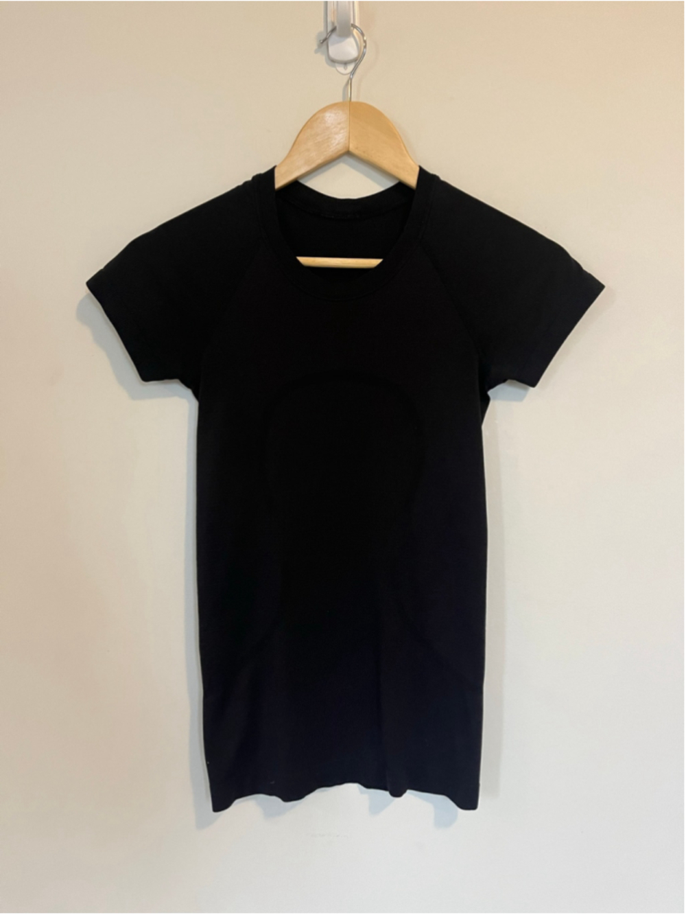 Black Lululemon Swiftly Tech Short Sleeve Athletic Tee Yoga Gym Athleisure